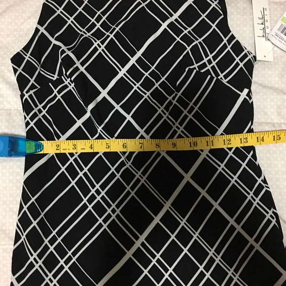 (NWT) Nicole Miller Dress with ruffle bottom - Picture 9 of 11